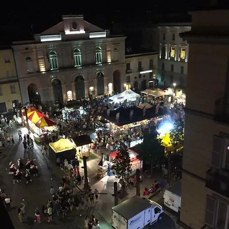 Stazione Centrale شقة